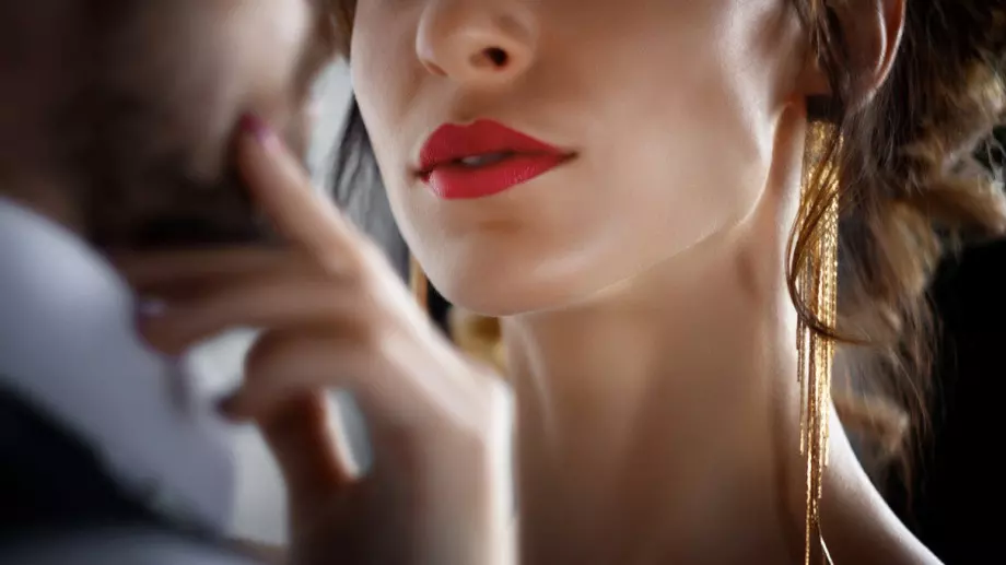 7 причини защо жените си падат по по-млади мъже