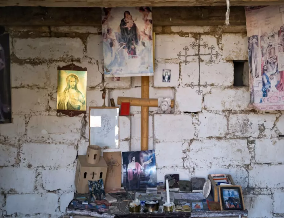 Арменци от Карабах палят домовете си, преди да ги напуснат 