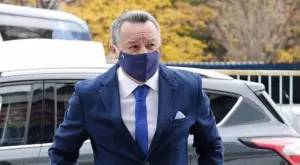 Стоянович обмисля да играе с двама в атака с Левски