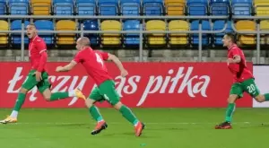 {{ otherArticle[0].article.title }}