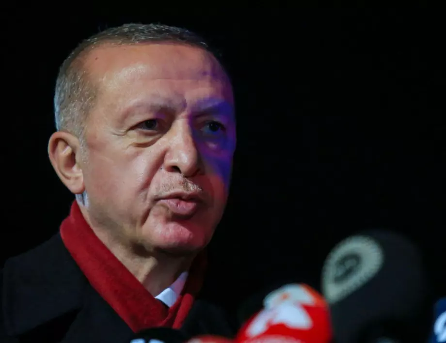 Анализ: Ердоган спечели от кризата с посланиците 