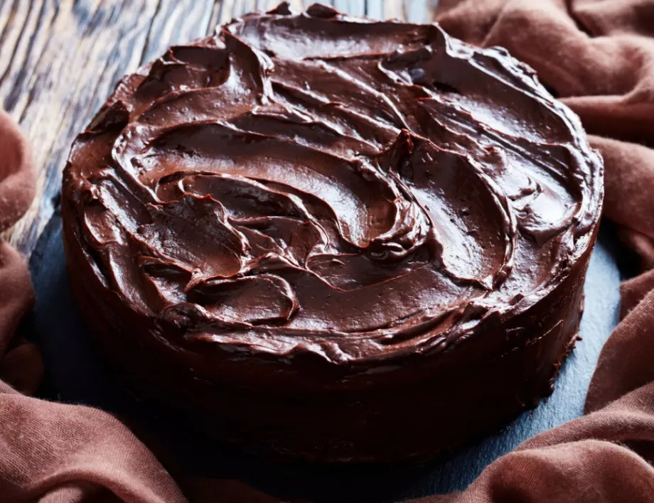 Лесна шоколадова торта с ядки