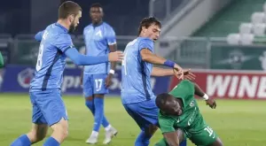 {{ otherArticle[0].article.title }}