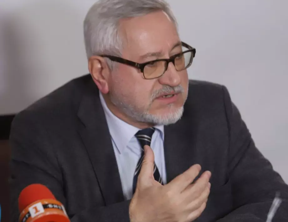 Проф. Ангел Димитров: Българската позиция за Северна Македония е монолитна