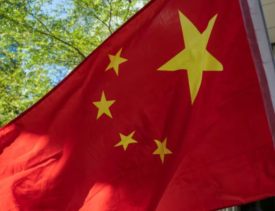 Китайски милиардер осъден на 18 години затвор за "провокиране на проблеми" 