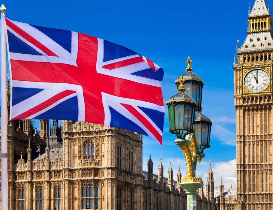 Отново черни рекорди от пандемията във Великобритания