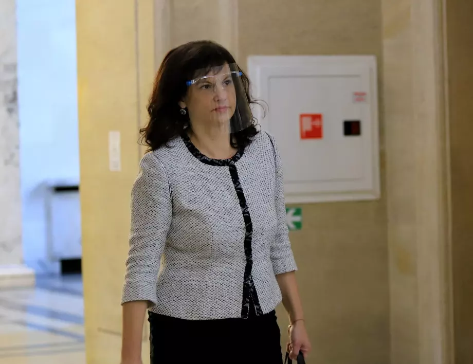 Даниела Дариткова: Имаме готов законопроект за гласуване на лица под карантина или в болница 