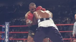 Майк Тайсън прегази Рой Джоунс, но отсъдиха шокиращ край на двубоя