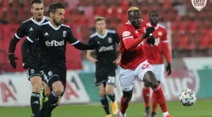 {{ otherArticle[0].article.title }}