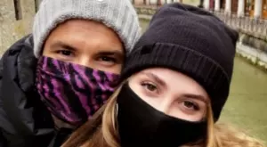 {{ otherArticle[0].article.title }}