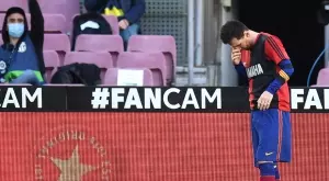 Историята зад фланелката, използвана за почитта на Лео Меси към Марадона