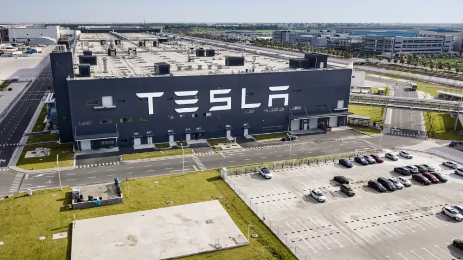 Една трета от колите на Tesla са китайско производство