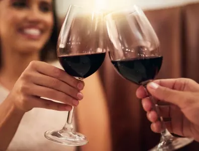 Какво върви перфектно с червено вино?