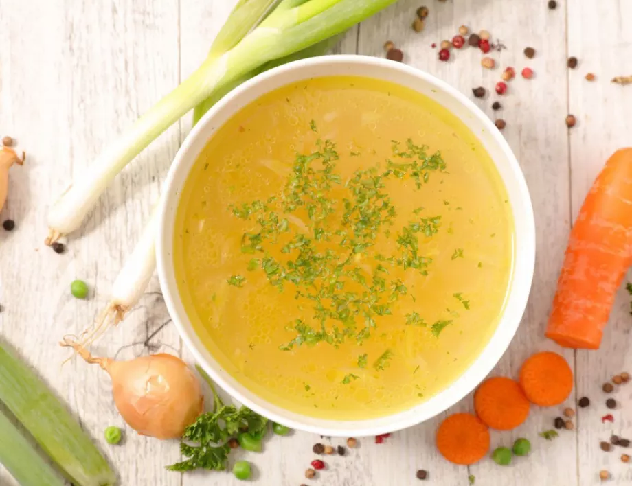 Рецепта на деня: Бульон за супа