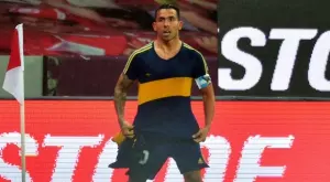 И Тевес като Меси: Посвети гол на Марадона с емблематична фланелка (ВИДЕО)