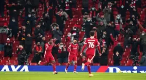 Ливърпул разгроми Уулвс на "Анфийлд" при завръщането на феновете