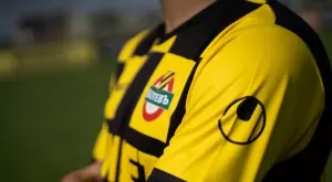 {{ otherArticle[0].article.title }}