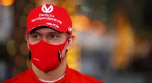 {{ otherArticle[0].article.title }}