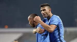 {{ otherArticle[0].article.title }}