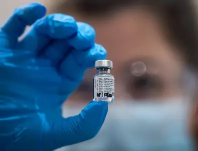 Какви ползи и рискове крие ваксината на Pfizer/BioNTech?