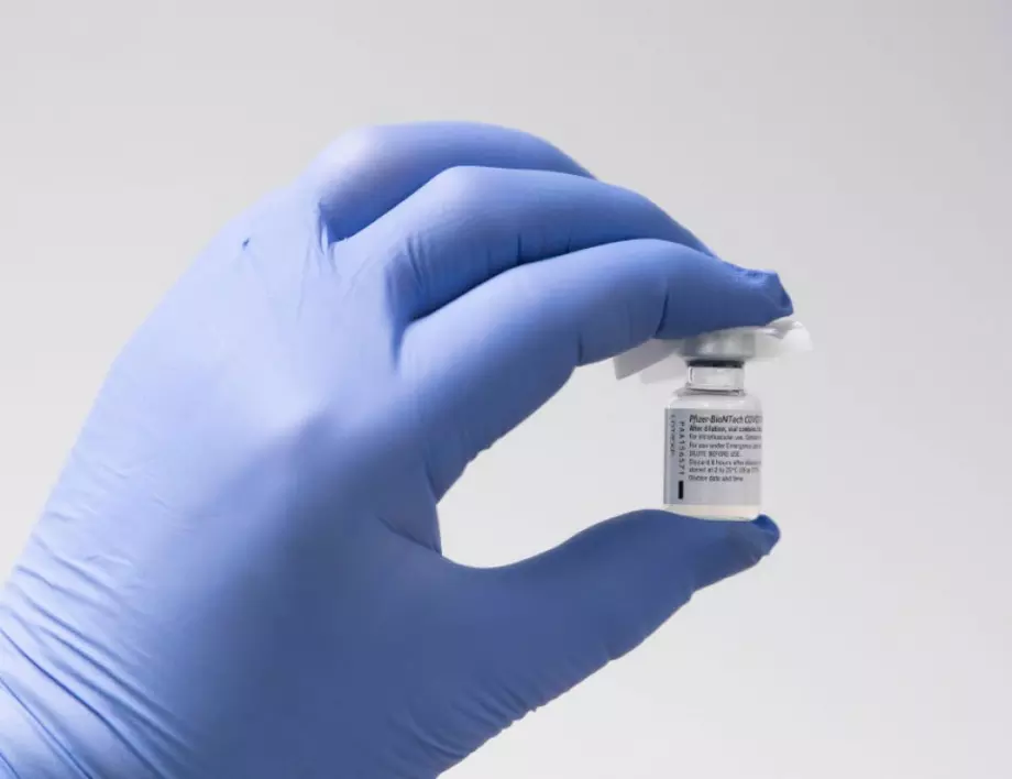 Sanofi обеща на ЕС 125 млн. дози от ваксината на Pfizer/BioNTech