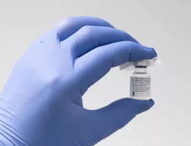 Директорът на Pfizer защити цената на ваксината
