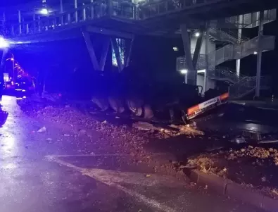 Оставиха зад решетките младежът, задигнал камион и катастрофирал в Бургас