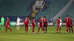 {{ otherArticle[0].article.title }}