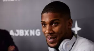 Карл Фроч посочи кой е единственият начин Джошуа да победи Фюри