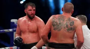 След Кобрата: Вах също обезобрази Фюри, жестока кървава рана (СНИМКА)