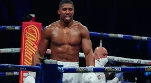 Дилиън Уайт се усъмни в желанието и мотивацията на Антъни Джошуа да се боксира още