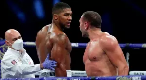 {{ otherArticle[0].article.title }}