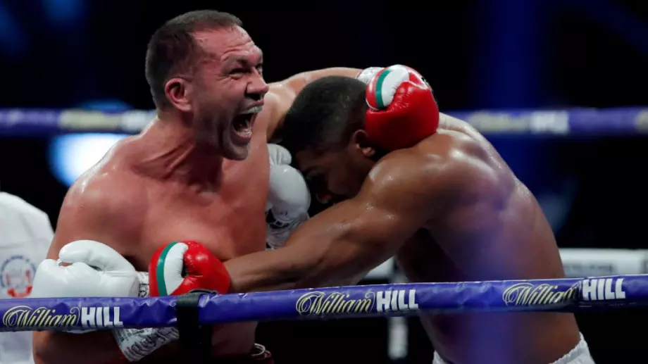 Шефът на "Библията на бокса": Пулев изглеждаше като човек с психически проблеми срещу AJ