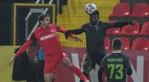 {{ otherArticle[0].article.title }}