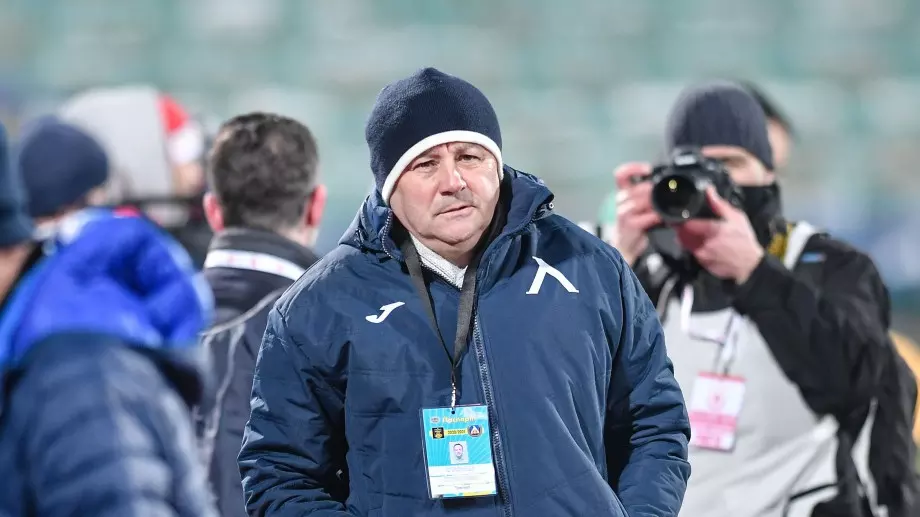 Наставникът на Левски потвърди за интересен избор за зимната подготовка на отбора