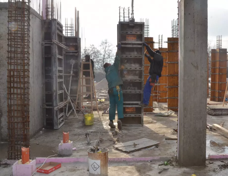 Над 5000 нарушения, свързани с труда по строежите в страната 