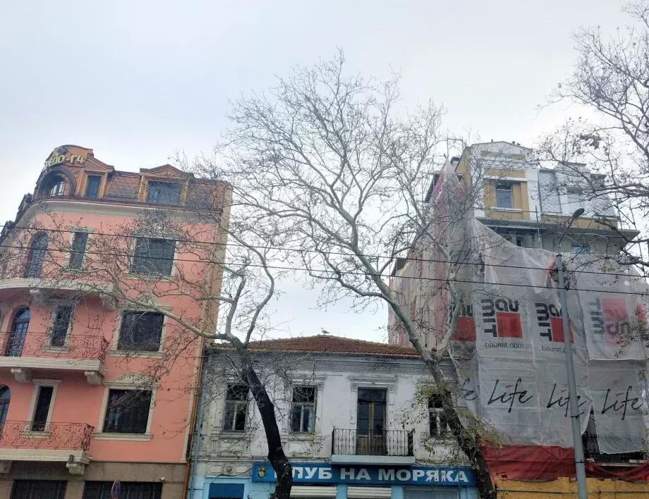 Започна реставрацията на знакова 120-годишна сграда в Бургас