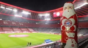 ВИДЕО: Звезда на Байерн изпече килограми коледни сладки за деца от дом