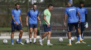 {{ otherArticle[0].article.title }}