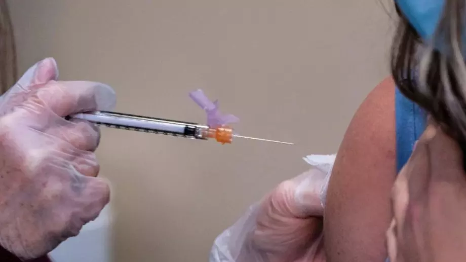 Шеговит "документ" твърди, че COVID ваксината уголемява пениса