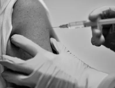 Започва масовото ваксиниране на медиците в Гърция