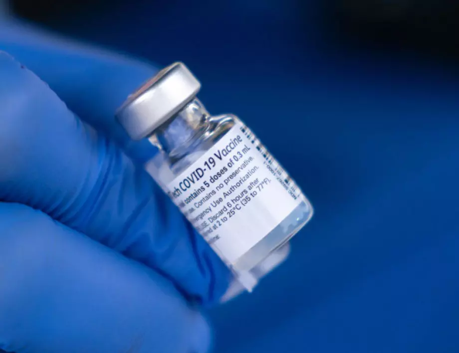 Гръцката полиция разследва изчезването на флакон ваксина срещу COVID-19 