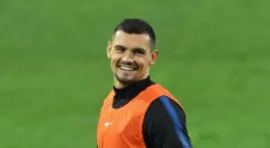 Деян Ловрен подслонява в хотела си останали без дом хървати след труса