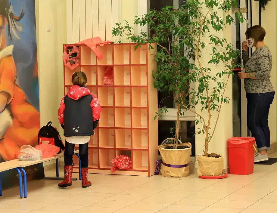 В Пловдив осигуряват детски градини и ясли за деца на медици