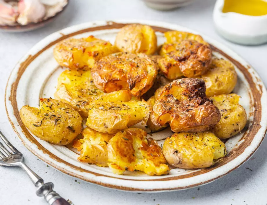 Най-бързата и лесна рецепта за печени картофи