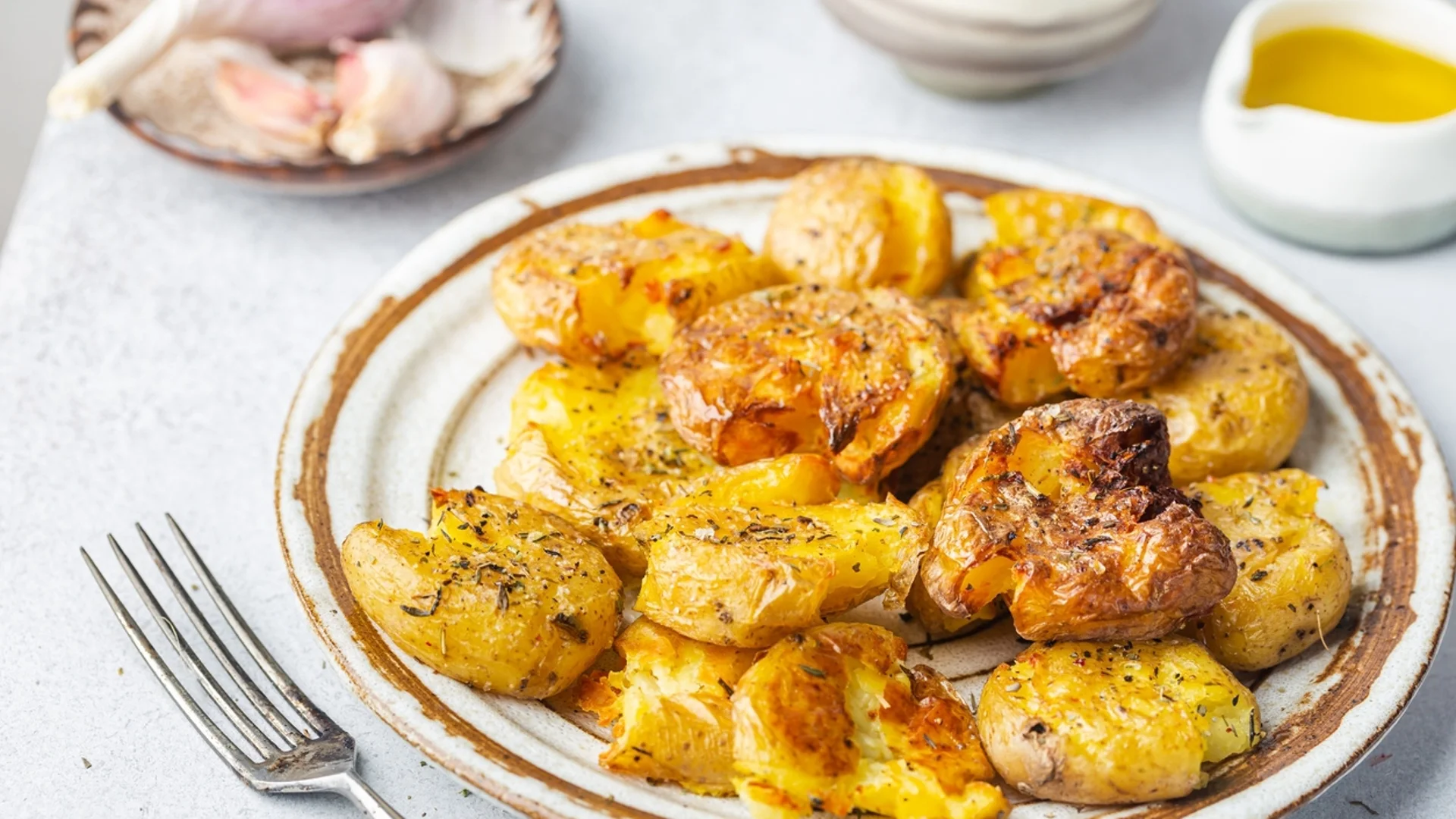 Кулинарните виртуози крият тайната на най-вкусните печени картофи