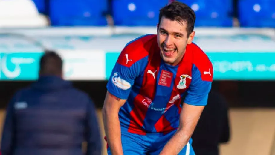 Николай Тодоров отбеляза 6-ия си гол за сезона в Шотландия, промоцията е близо