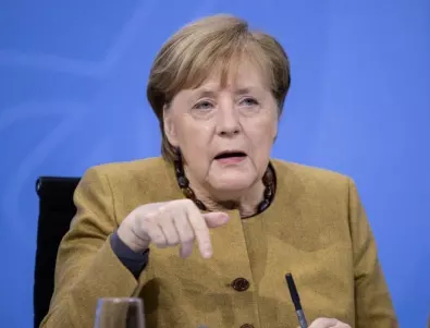 Меркел: Предстоят най-тежките месеци на пандемията 