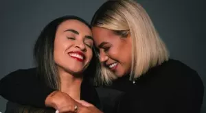 {{ otherArticle[0].article.title }}