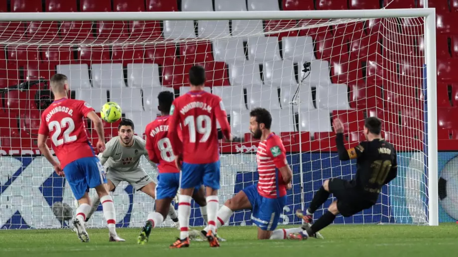 ВИДЕО: Вкараха ли Меси и Барселона гол с помощта на "Божията ръка"? 